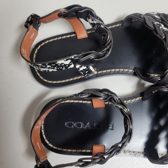 Coach Sandals With Coach Link Size 5B. - Picture 9 of 14